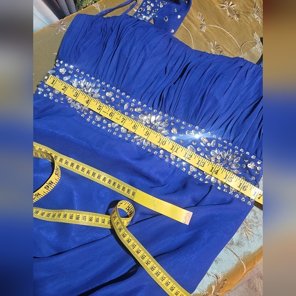 Elegant Blue Evening Gown. Rhinestone Embellished Waist. Size 16. - Picture 6 of 8